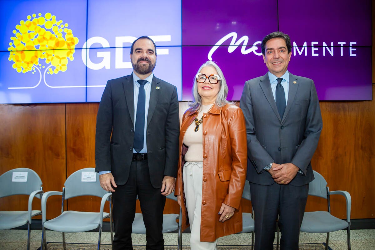 Alexandre Patury, Elvia Paranaguá e Mauro Oliveira