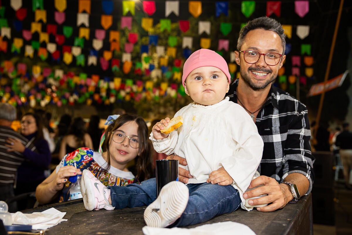 Ana Clara, Bruna e Tiago Brito