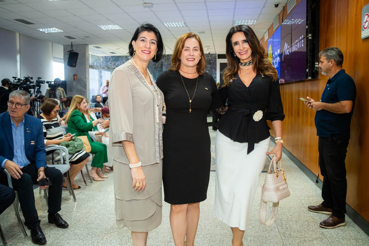 Beatriz Guimarães, Rose Rainha e Karina Curi
