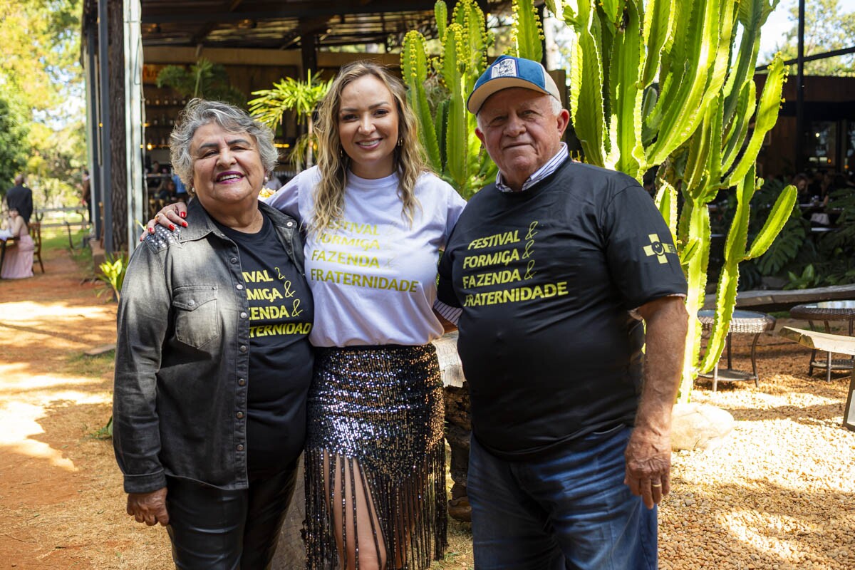 Carmen Rocha, Camila Formiga e Antonino Rocha