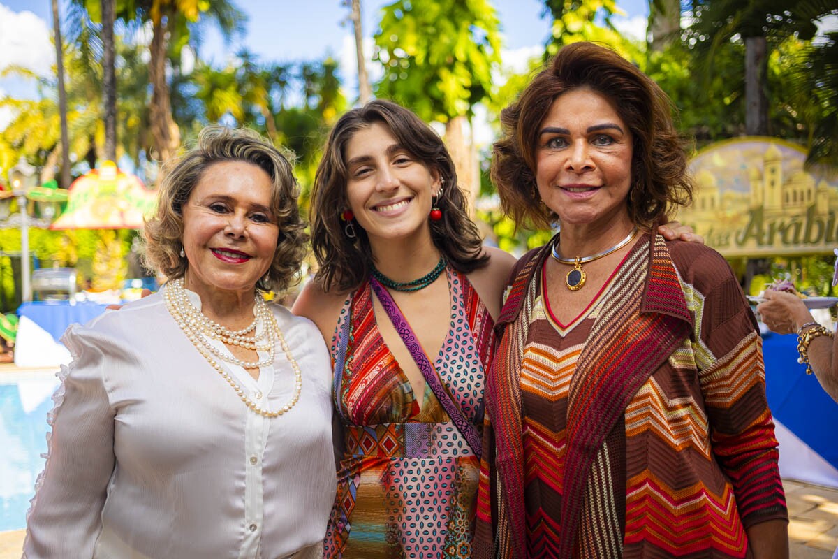 Elvira Naves, Jordana Naves e Valdete Drummond