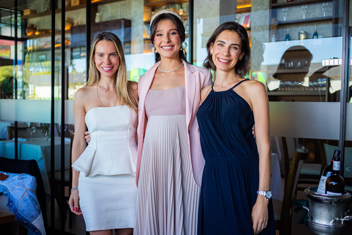 Fernanda Leão, Pri Sanchez e Jade Aditbol