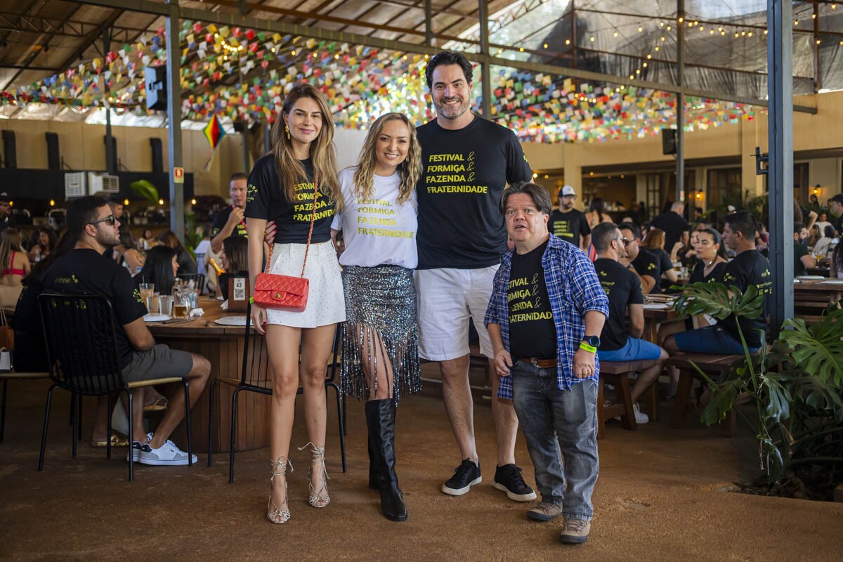 Gabriella Basile, Camila Formiga, Robson Crepaldi e Ricardo Elias