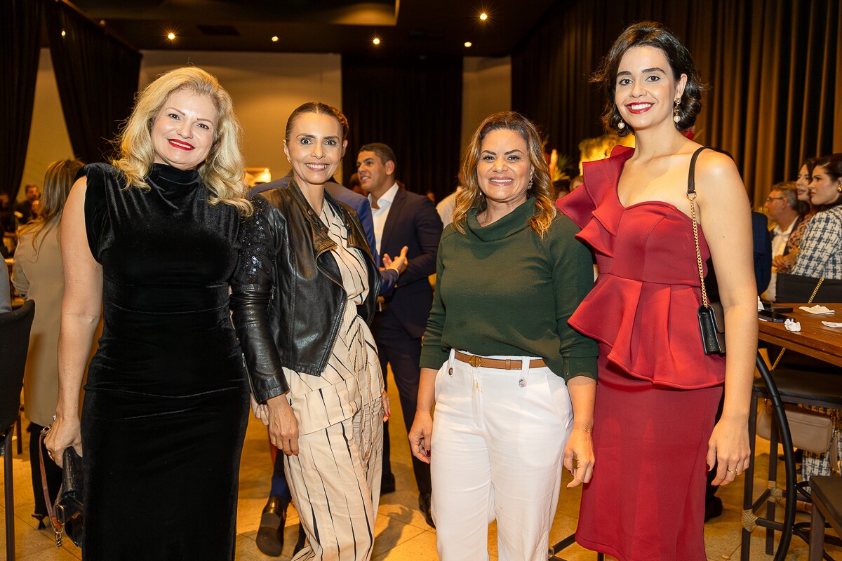 Ivana Carvalho, Kissila Nicolai, Flávia Faria e Ana Beatriz