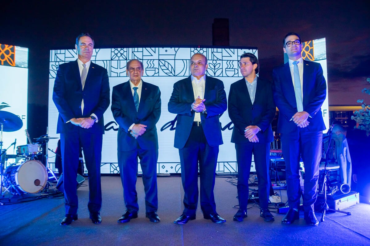 José Aparecido Freire, José Roberto Tadro, Ibaneis Rocha, Cristiano Araújo e Vitor Correa