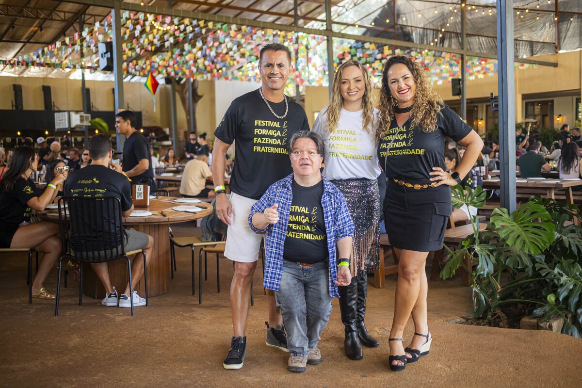 Theo Silva, Ricardo Elias, Camila Formiga e Janaina Miranda