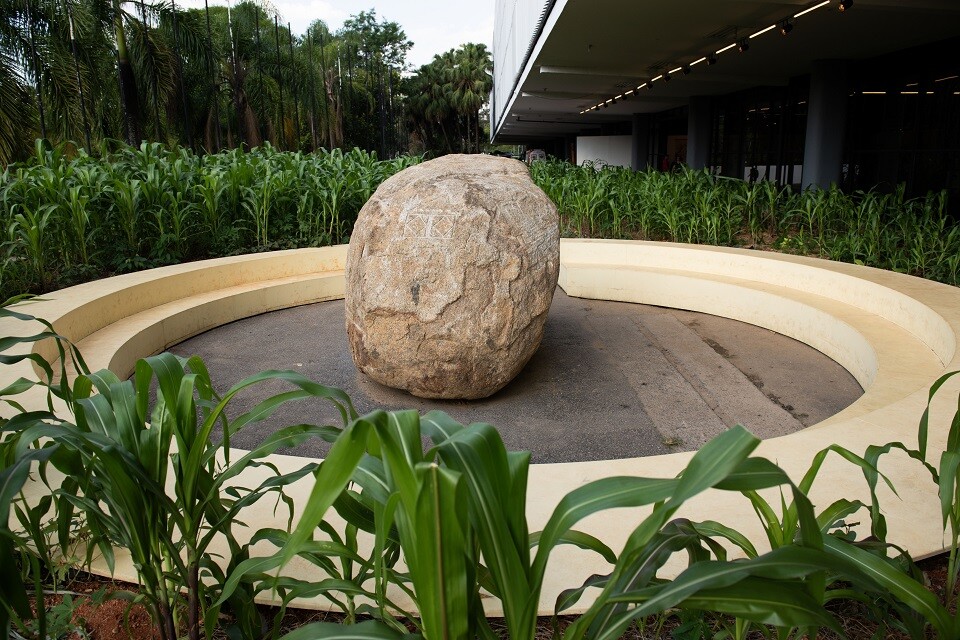 Vista da instalação de Denilson Baniwa na 35ª Bienal de São Paulo | Foto: Levi Fanan/ Fundação Bienal de São Paulo