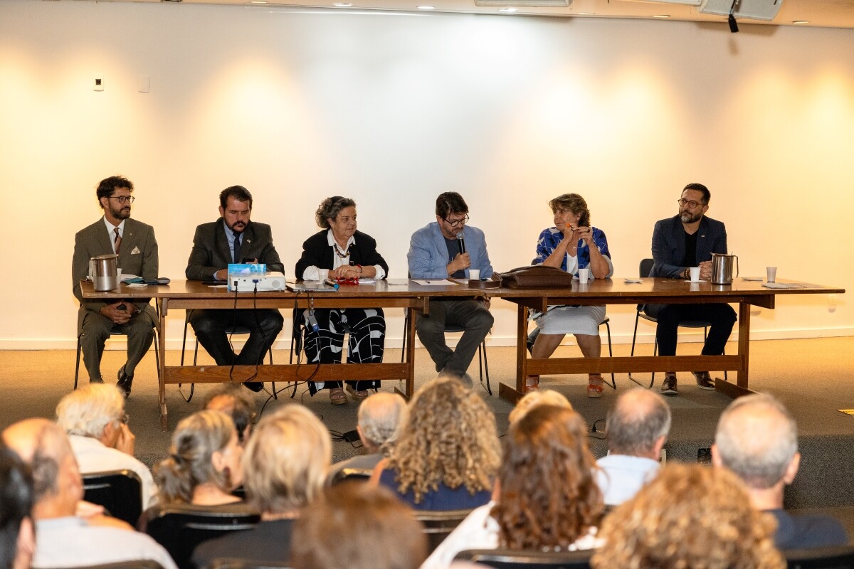 Audiência Pública de discussão da concessão de terreno para a Fundação Athos Bulcão