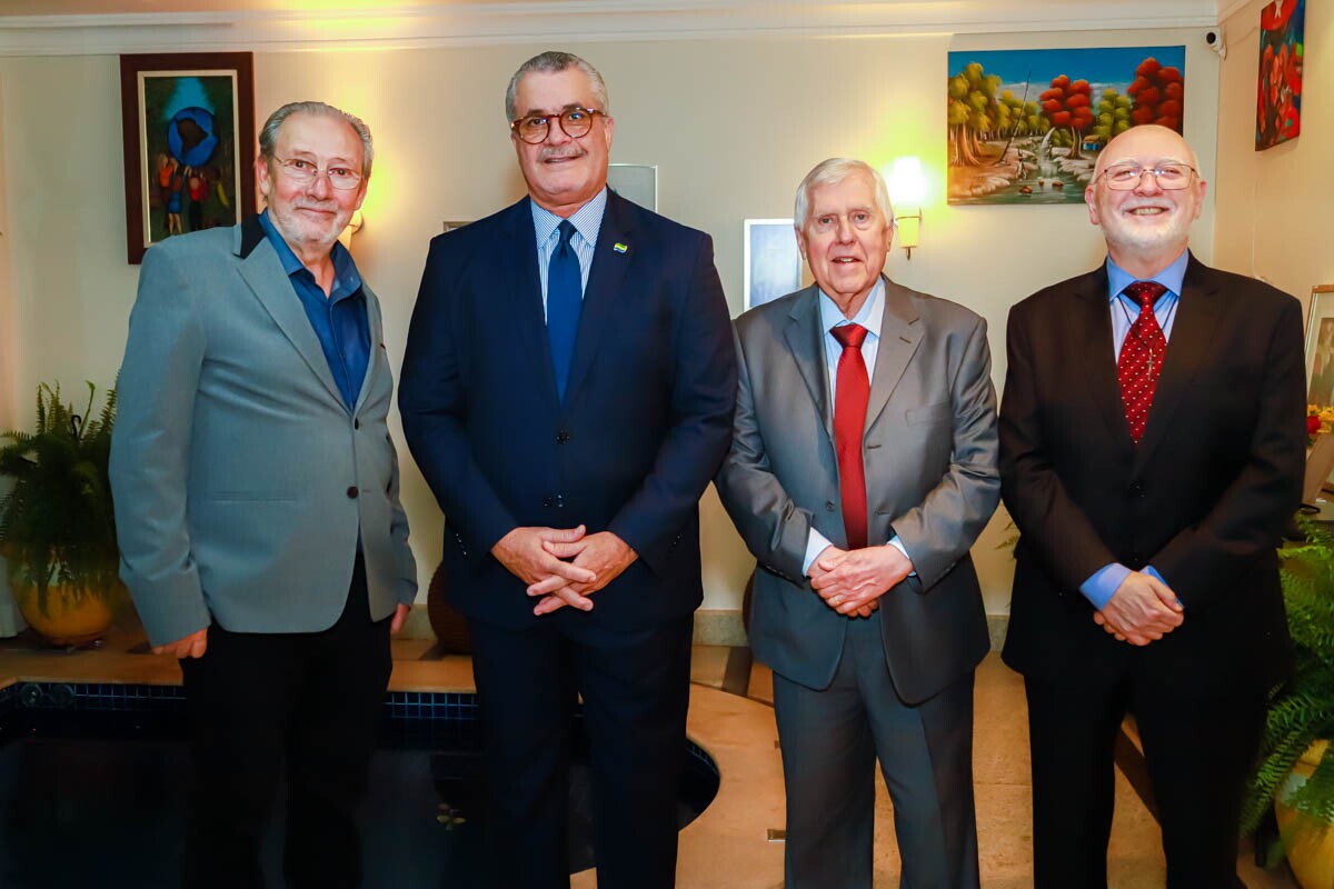 Chico Piva, Jacques Michel Moudoute-Bel, Mário Gardino e Marco Meneghetti