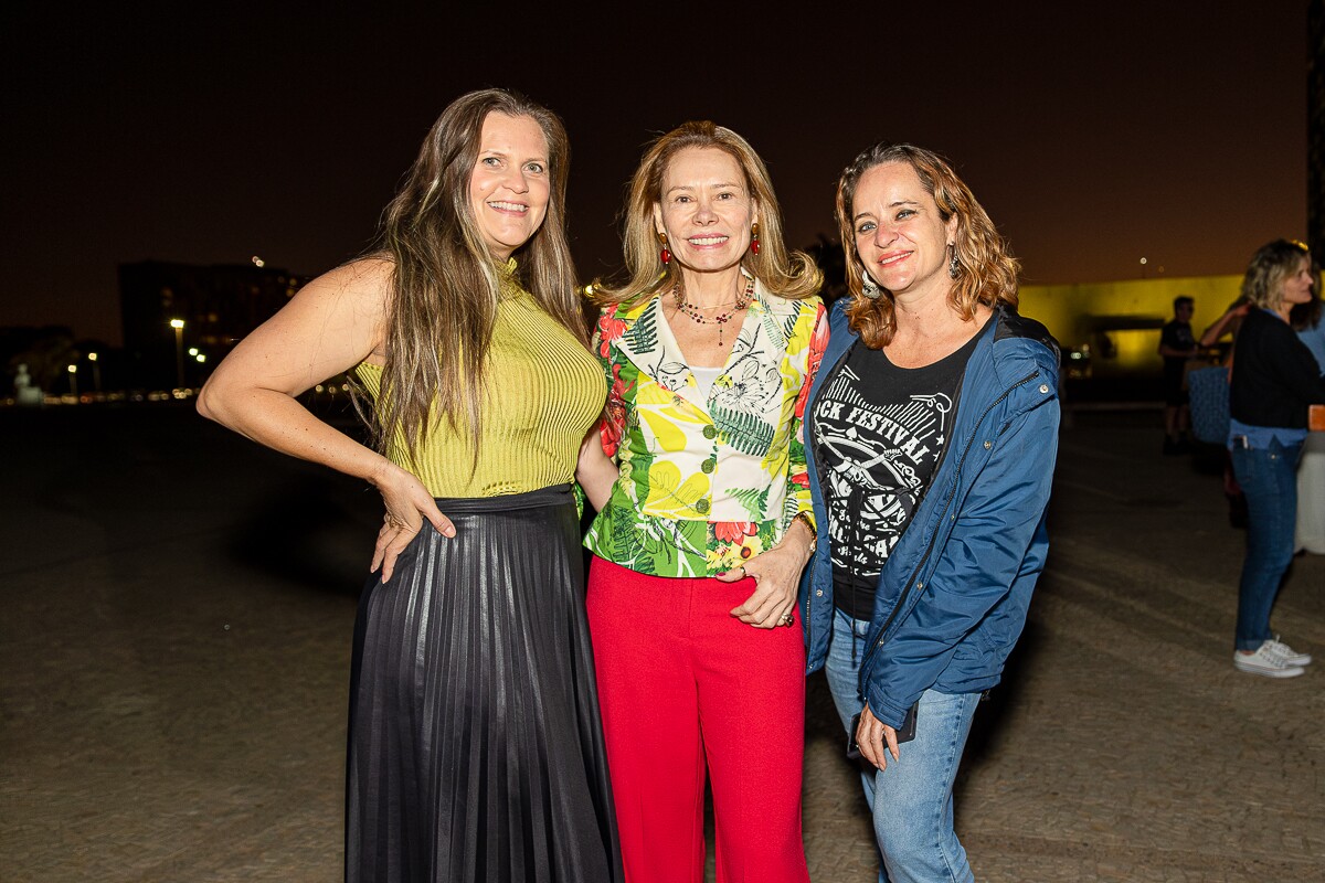 Cleia Araújo, Salviana Pinho (roda de estilo) e Keila Beatriz