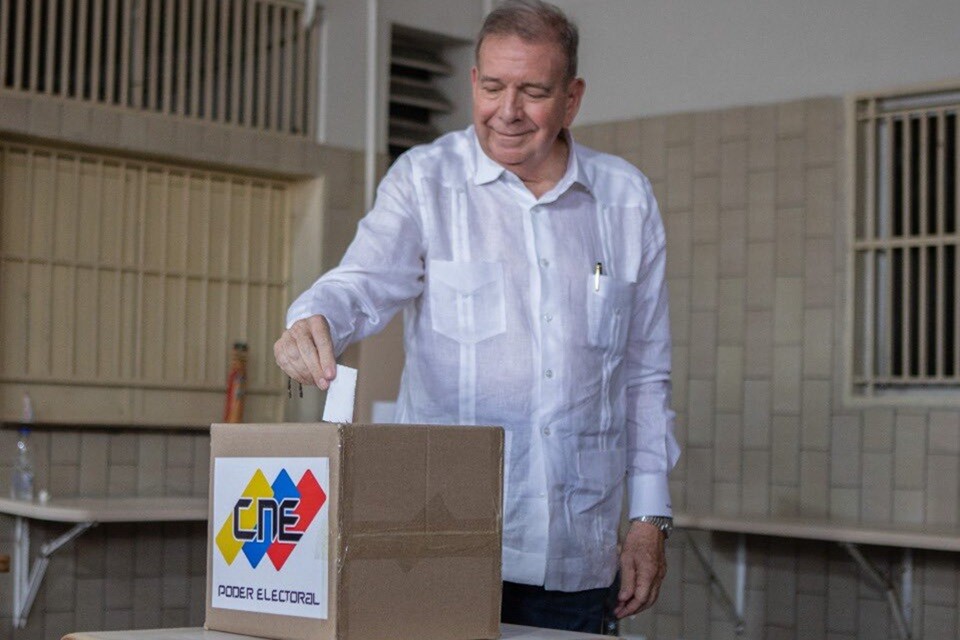 Maduro e Gonzalez já votaram nas eleições presidenciais da Venezuela