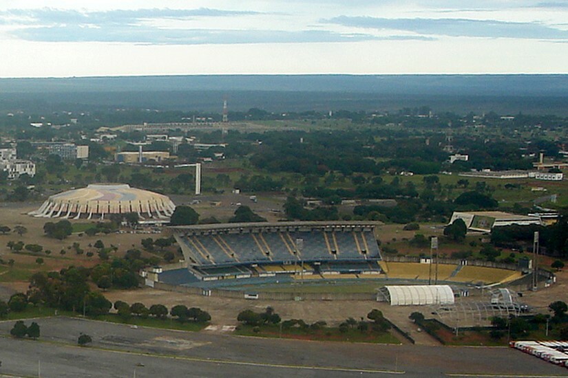 Estádio Mané Garrincha - reprodução Wikimedia Commons - foto Mário Roberto Duran Ortiz