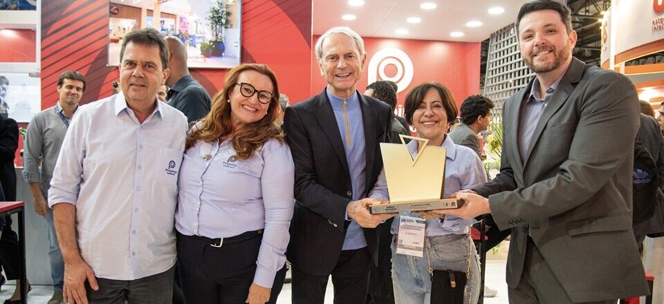 Geraldo Mello, Monaliza Maia, Paulo Octávio, Eliza Ferreira e Glauco Humai: competência premiada