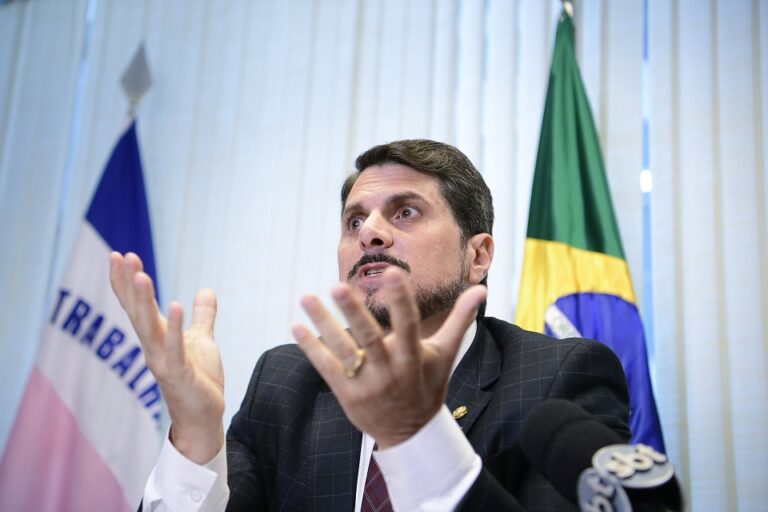 Há duas semanas, o senador já havia feito ataques diretos ao ministro Alexandre de Moraes | Foto: Marcos Oliveira/ Agência Senado