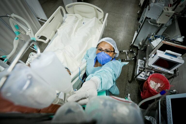 Mais de 21 mil enfermeiros cadastrados no Conselho Regional de Enfermagem do DF são impactados pela nova lei | Foto: Breno Esaki/ Agência Saúde