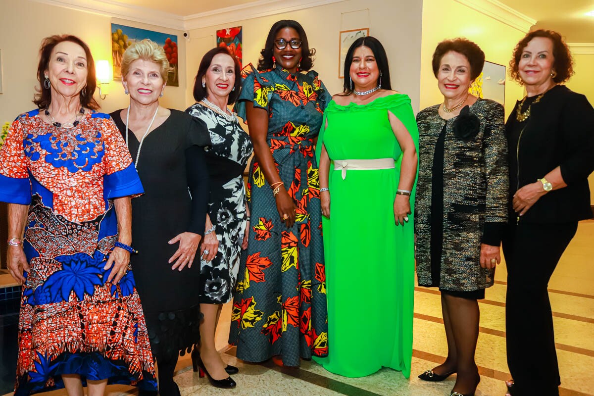 Maria Olímpia Gardino, Rosângela Meneghetti, Rita Márcia Machado, Julie-Pascale Moudoute-Bell, Kátia Piva, Rita Pepitone e Ruth Lopes (1)