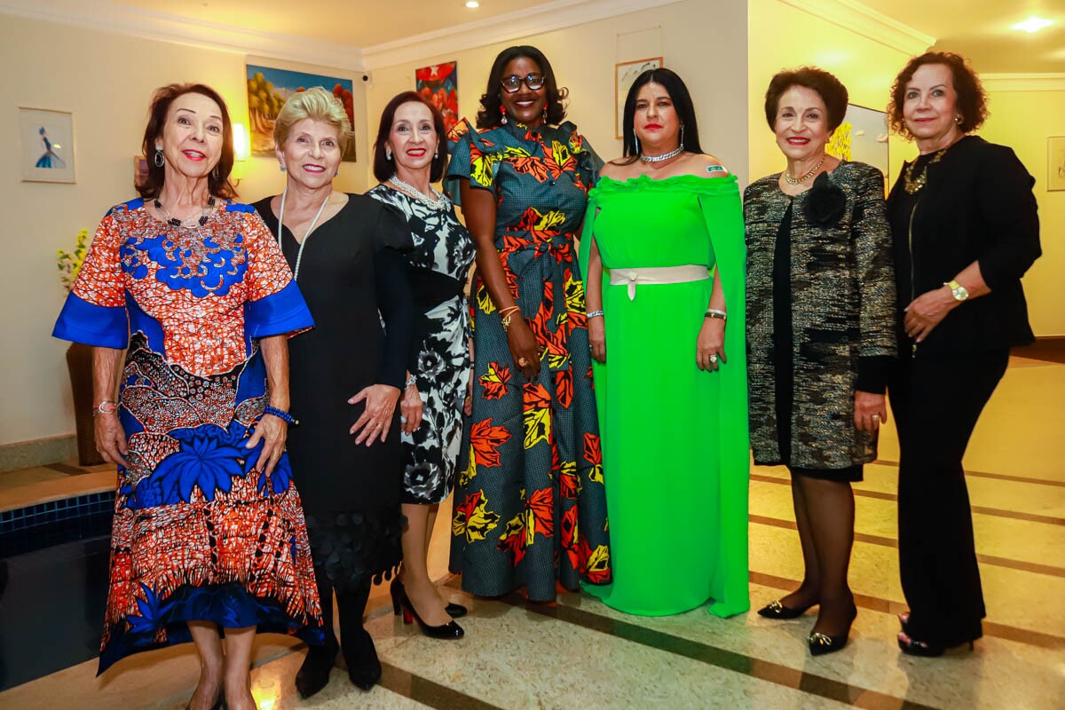 Maria Olímpia Gardino, Rosângela Meneghetti, Rita Márcia Machado, Julie-Pascale Moudoute-Bell, Kátia Piva, Rita Pepitone e Ruth Lopes (2)