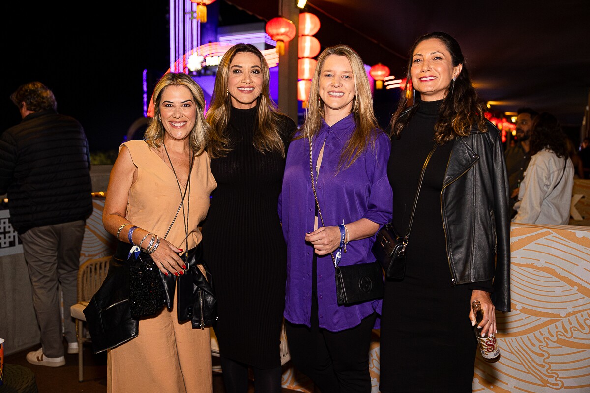 Mariana Carlos, Karine Lima, Karina Masnik e Danielli Burigo