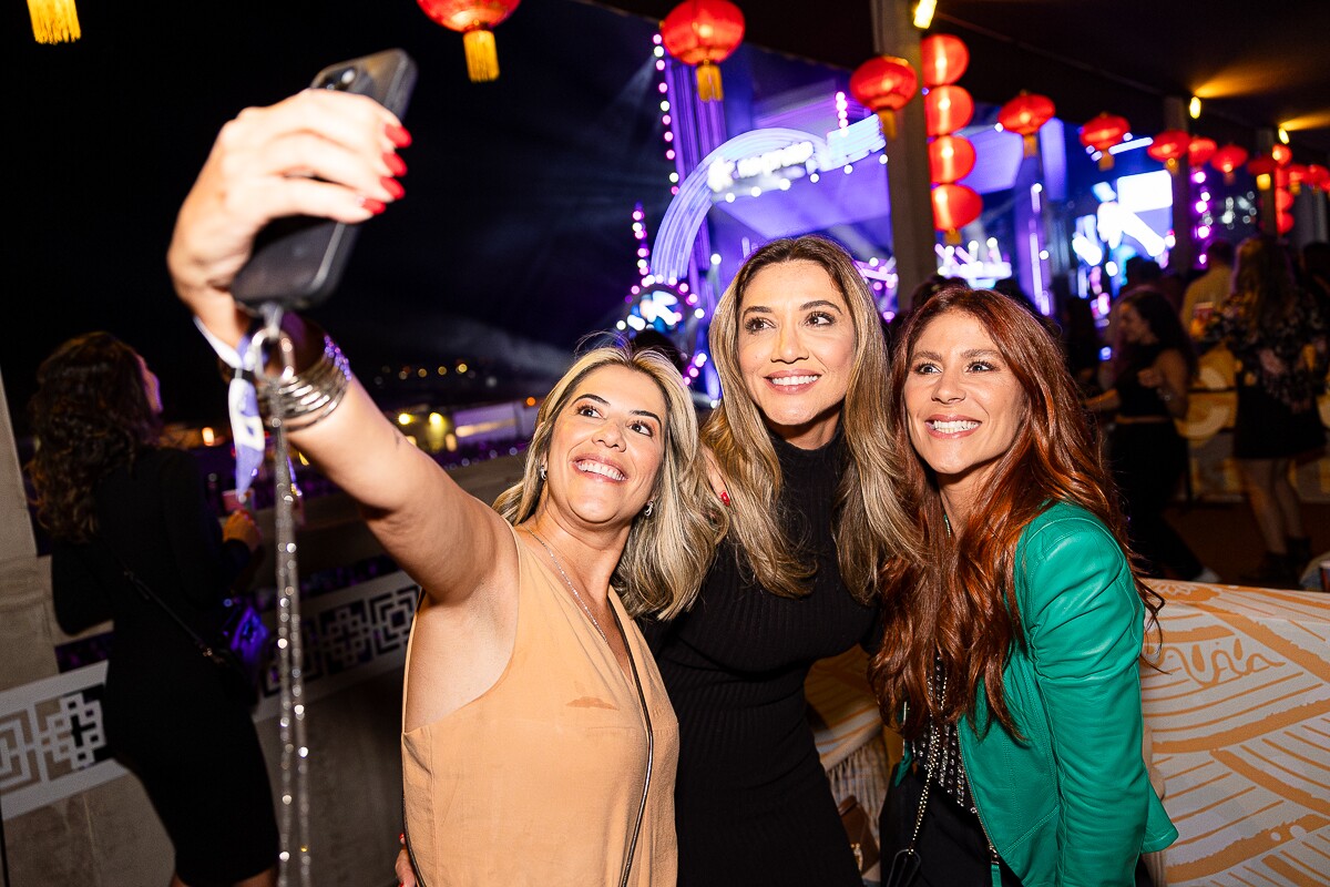 Mariana Carlos, Karine Lima e Aline Baggio