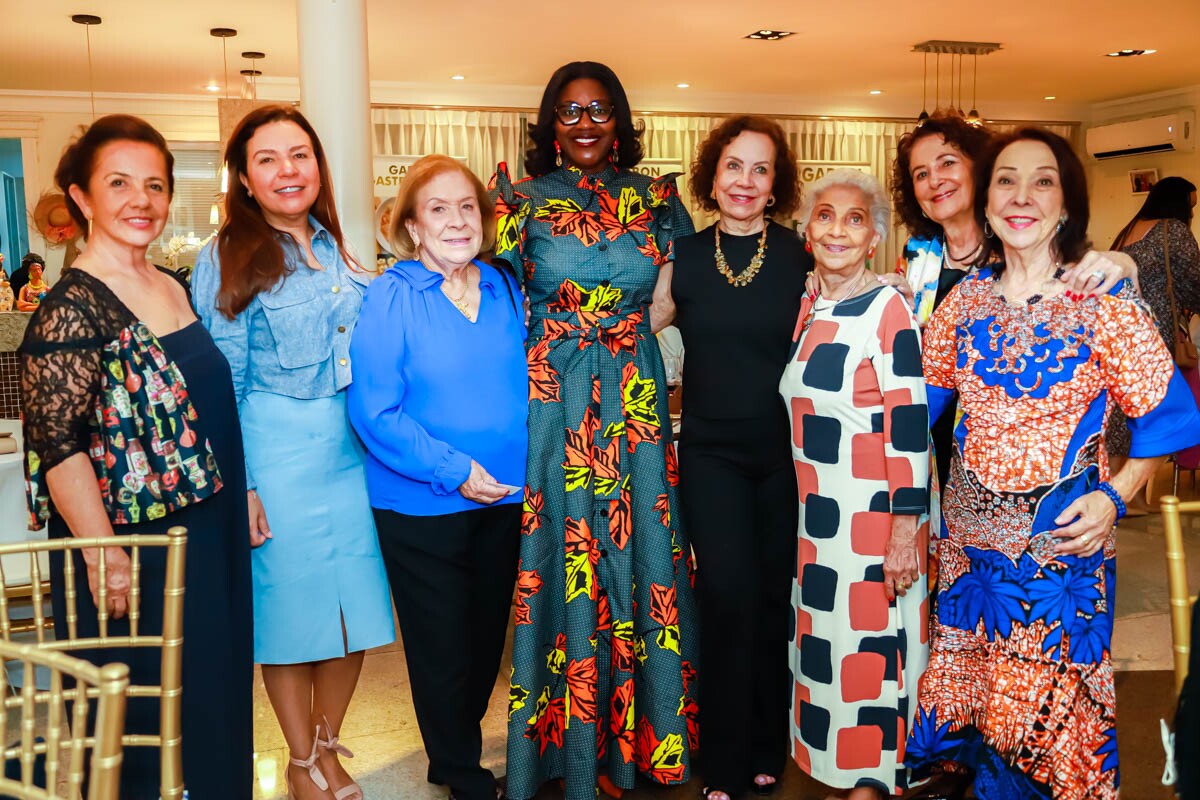 Nardeci Castro, Ana Paula Talavera, Norma Talavera, Julie-Pascale Moudoute-Bell, Rute Lopes, Maria Lúcia Mouriconi, Karmenisia Aires, Maria Olímpia