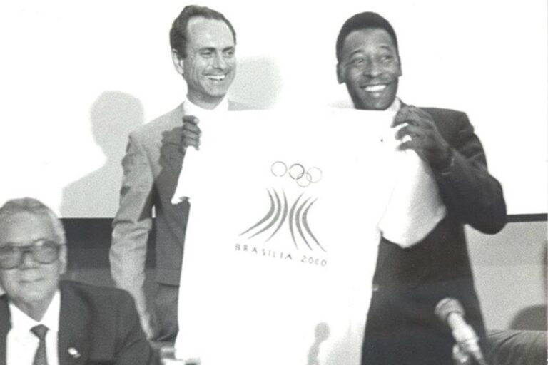 Nilton Santos, Paulo Octávio e Pelé. Os dois ex-atletas foram apoiadores de Brasília-2000