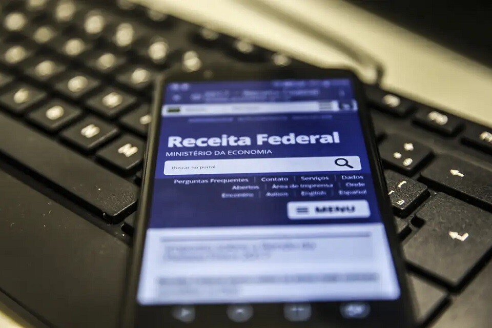 O pagamento será feito em 31 de julho, na conta ou na chave Pix do tipo CPF informada na declaração do Imposto de Renda | Foto: Marcello Casal/ Agência Brasil