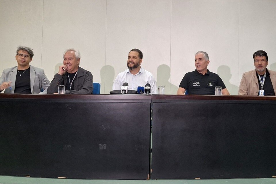 Participaram da entrevista coletiva o superintendente de Operação, Renato Avelar; o diretor de Operação e Manutenção do Metrô, Márcio Aquino; o diretor-presidente do Metrô-DF, Handerson Cabral; o secretário de Transporte e Mobilidade, Zeno Gonçalves; e o superintendente de Manutenção, Victor Mafra