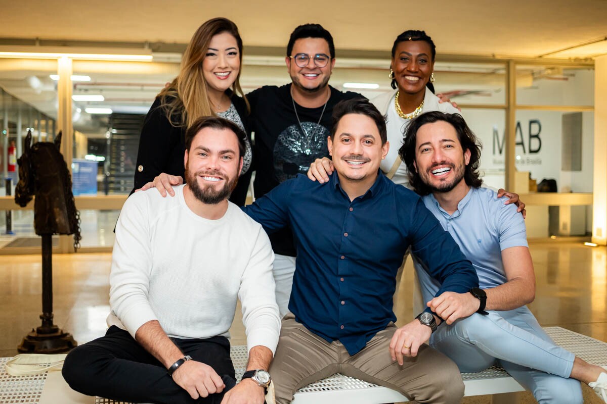 Ariela Oumori, Caio Lucas, Eldo Gomes, Rogério Duarte, Lu Correia e Altair Henrique