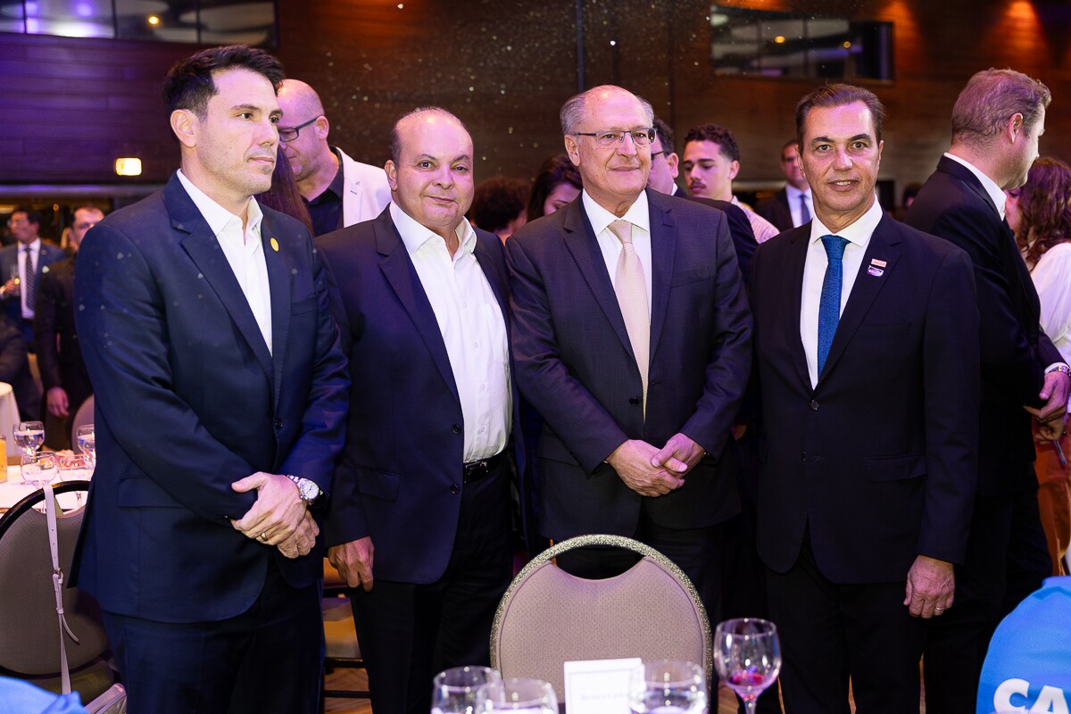 Beto Pinheiro, governador Ibaneis Rocha, vice-presidente Geraldo Alckmin e Paulo Solmucci