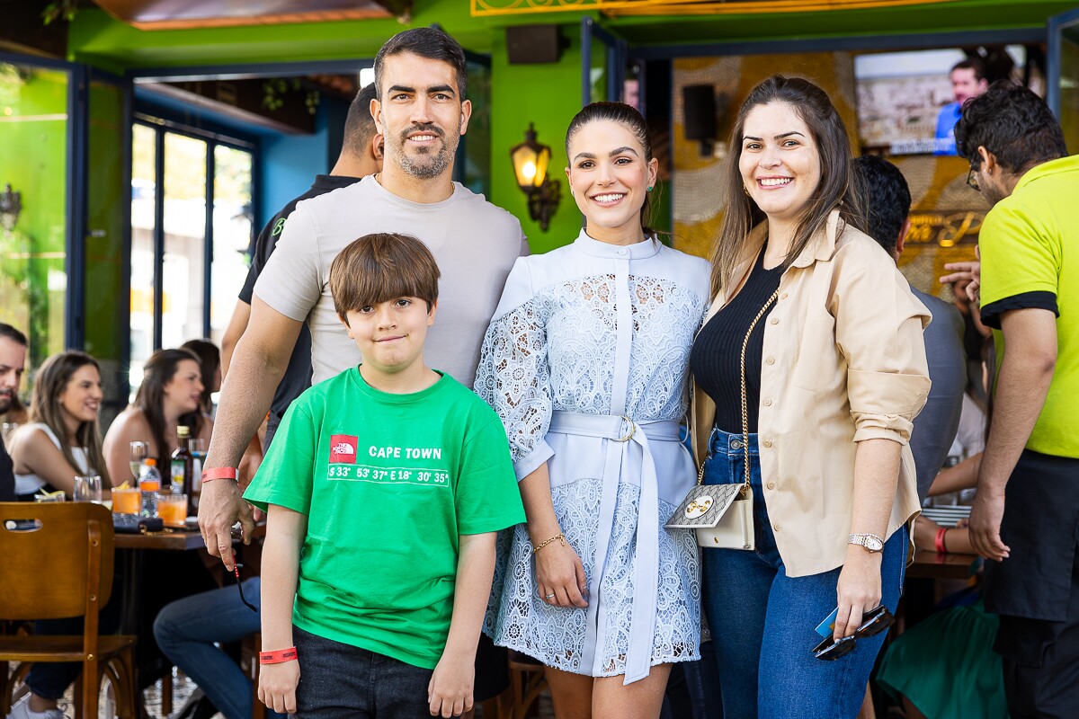 Bruno Albuquerque, Davi Albuquerque, Amanda Sedlmayer e Marina Viana