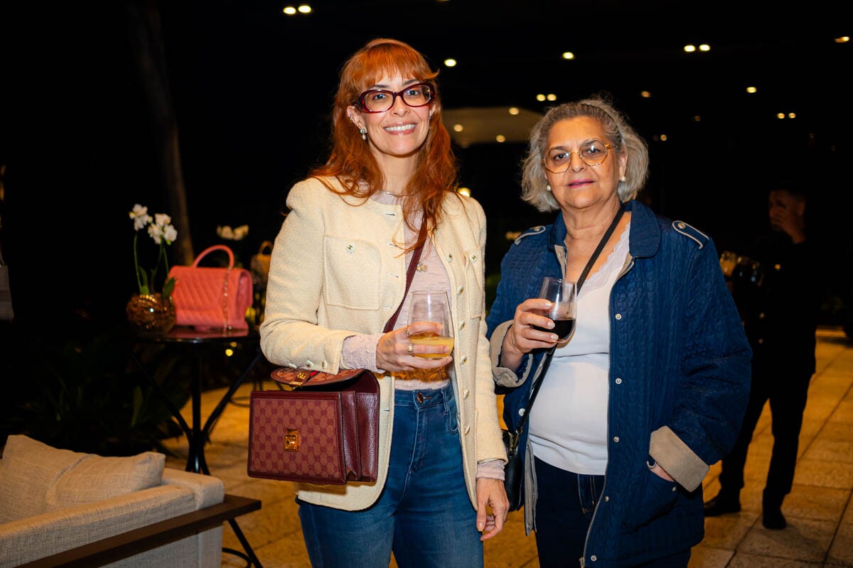 Carolyne Lobão e Neide Bernardo da Silva