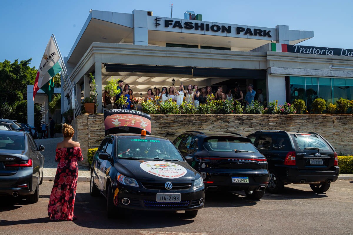 Carro de som é atração na festa surpresa