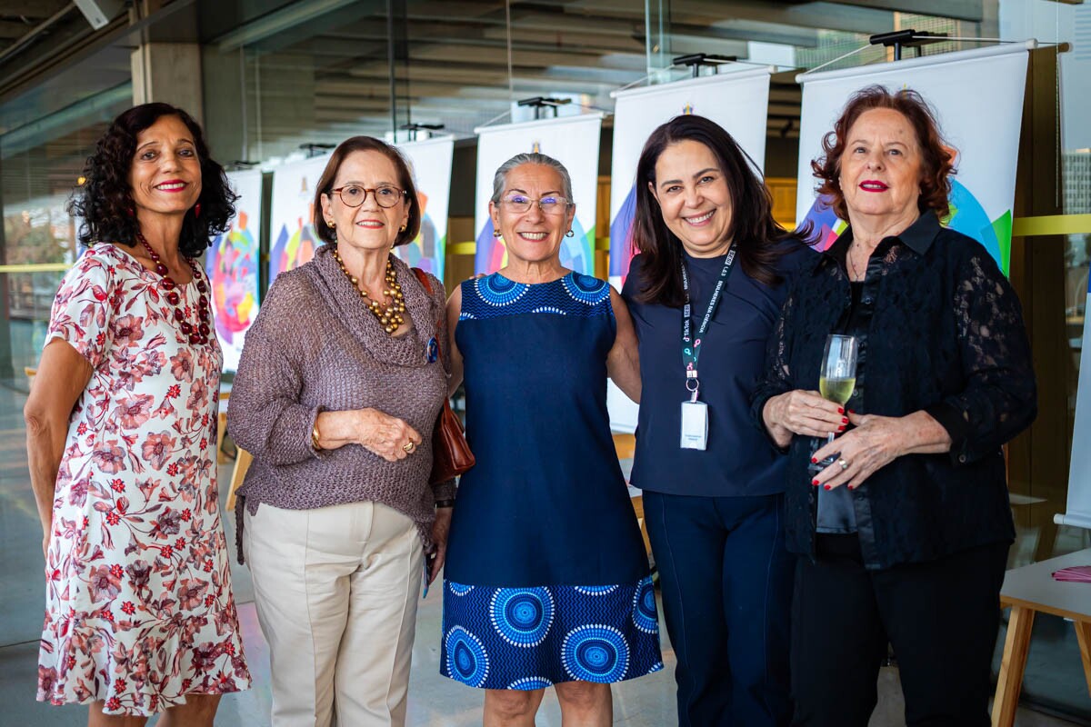 Célia Neves, Silvia Seabra, Cosette Castro, Cláudia Ramalho e Ieda Borges