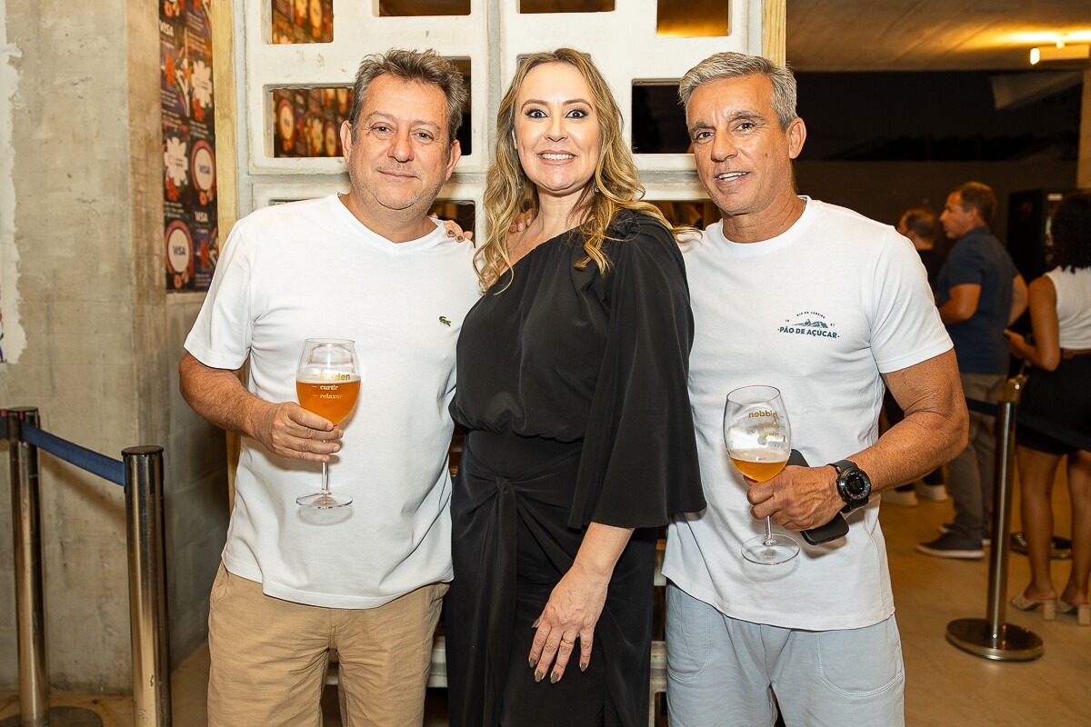 Cleber Clement, Tati Pinardon e Alexandre Caputo