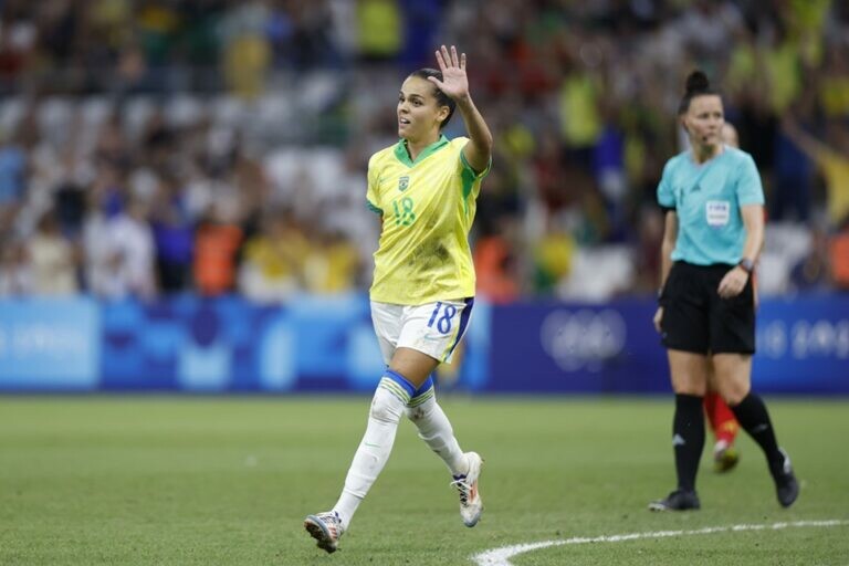 Com gols decisivos, Gabi Portilho pede passagem para ser um dos destaques da seleção feminina