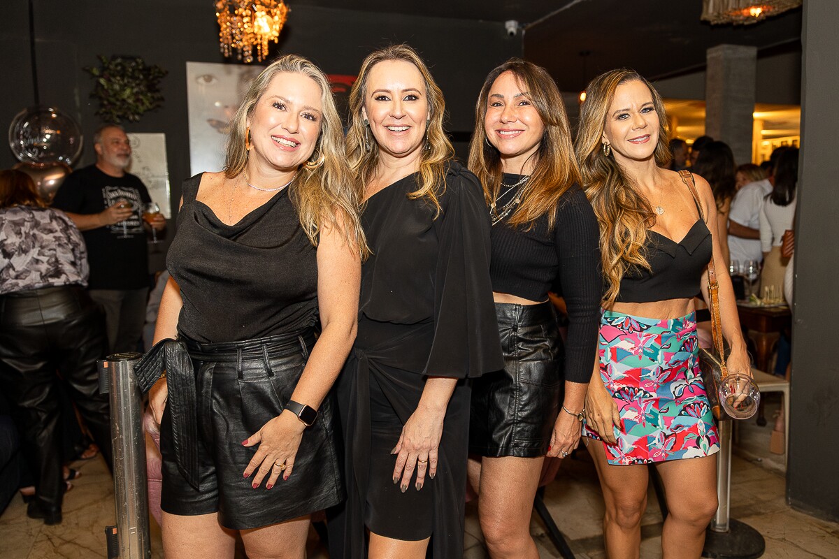 Daniele Carneiro, Tati Pinardon, Mirela Ximenes e Mariana Peixoto