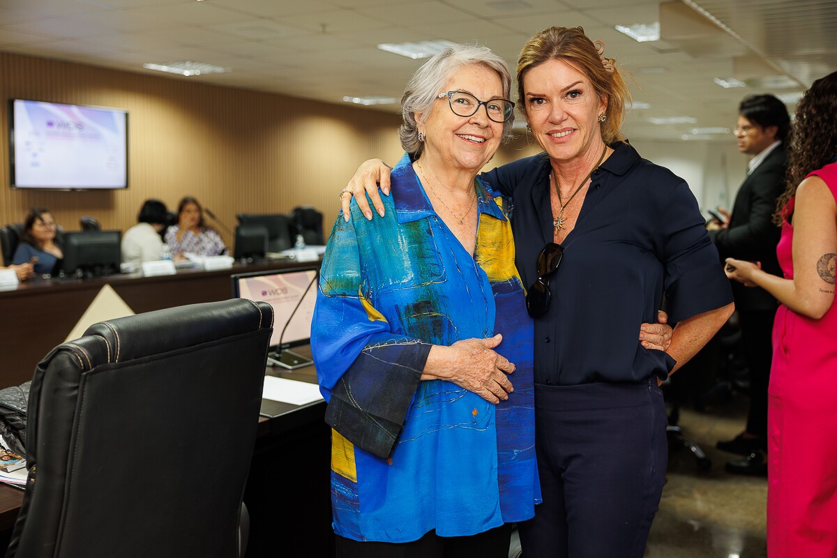 Eda Coutinho Souza e Claudia Maldonado