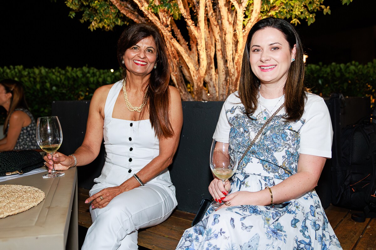 Estela Oton e Priscila Castro