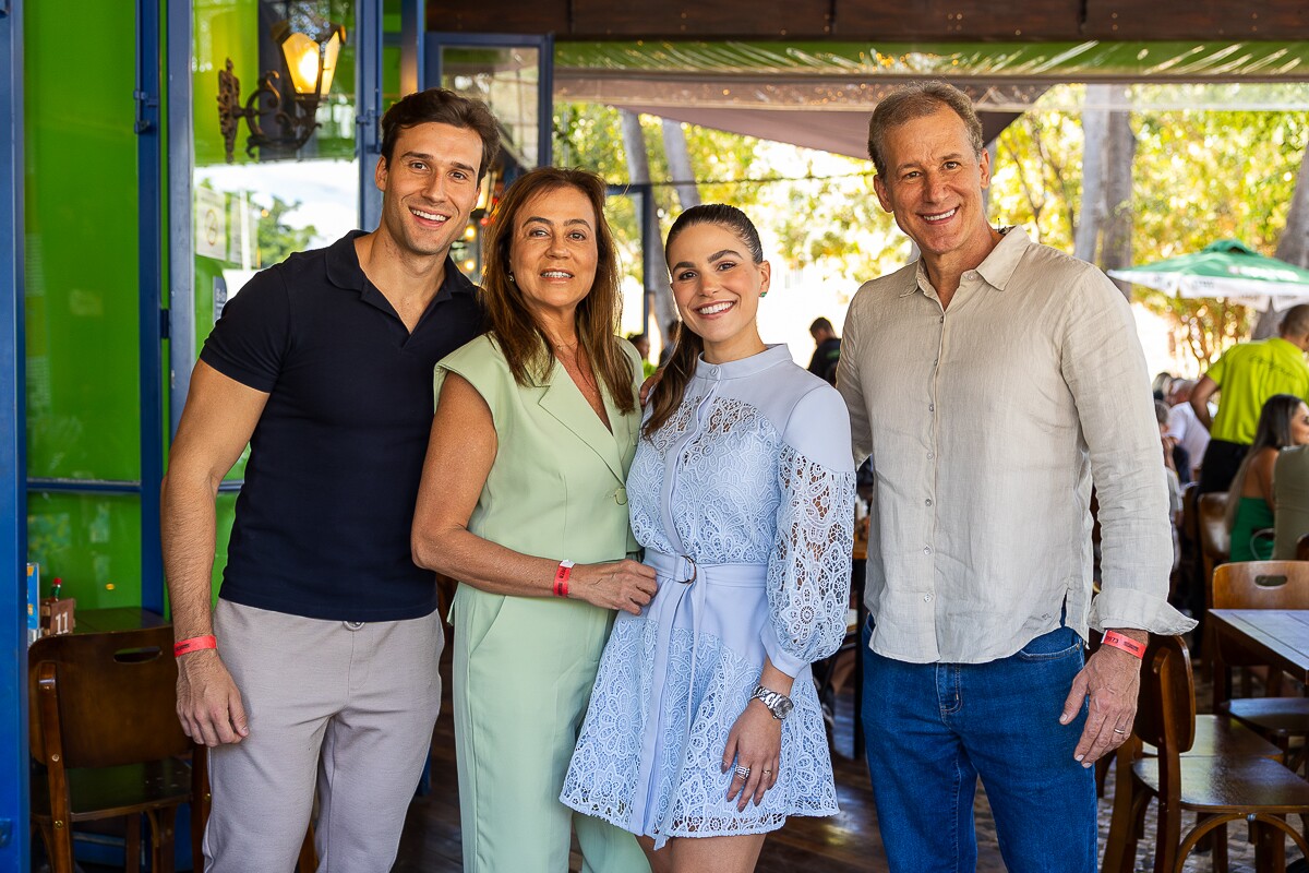 Henrique Consone, Cynara Consone, Amanda Sedlmayer de Oliveira e Delmas Consone