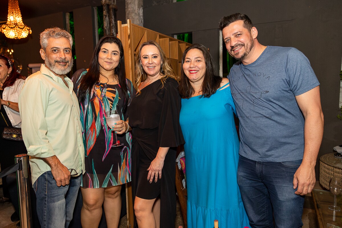 João Machado, Aline Veras, Tati Pinardon, Tais Veras e Pedro Lex