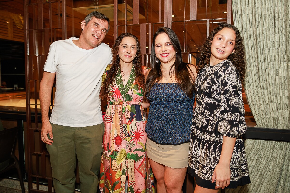 Júlio Sindeaux, Juliane Sindeaux, Marcella Oliveira e Bruna Sindeaux