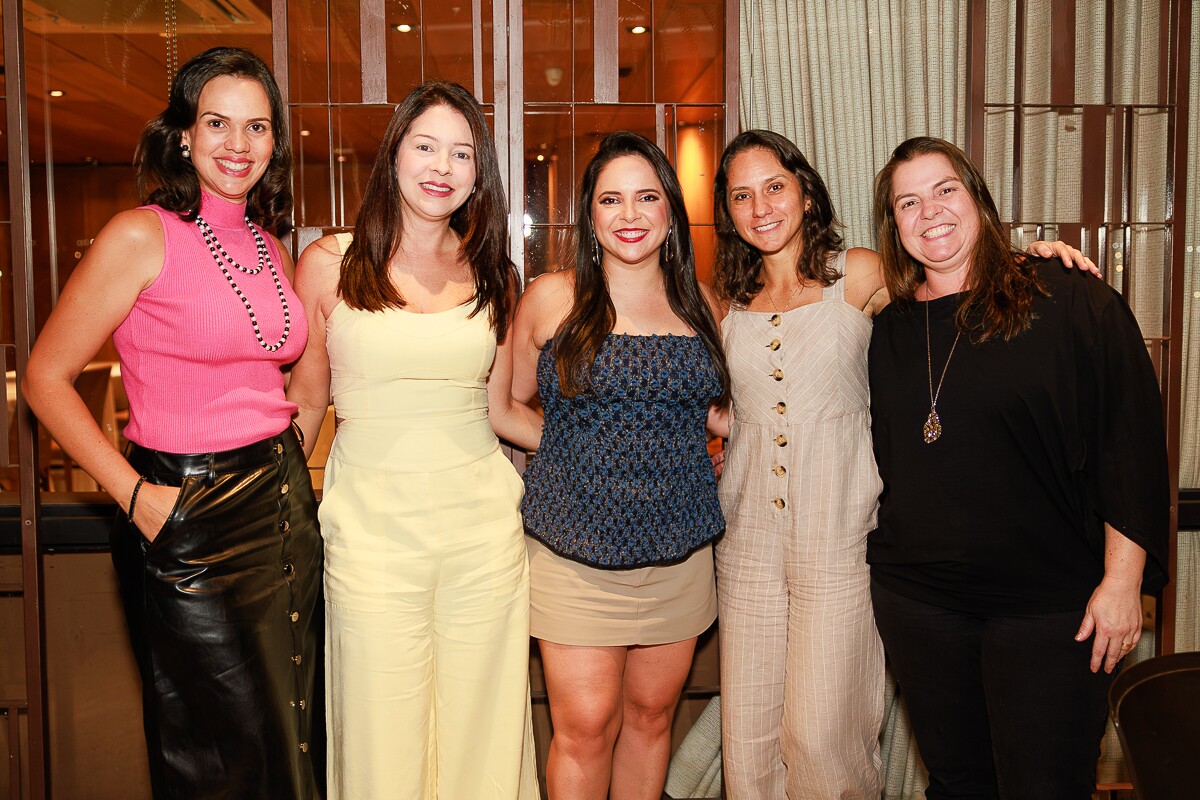 Kamila Dantas, Vanessa Rangel, Marcella Oliveira, Lúcia Coimbra e Juliana Miranda