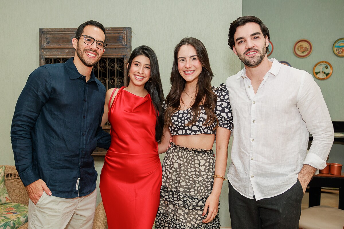 Lúcio Menezes, Eduarda Sabá, Gabriela Amorim e Guilherme Costa