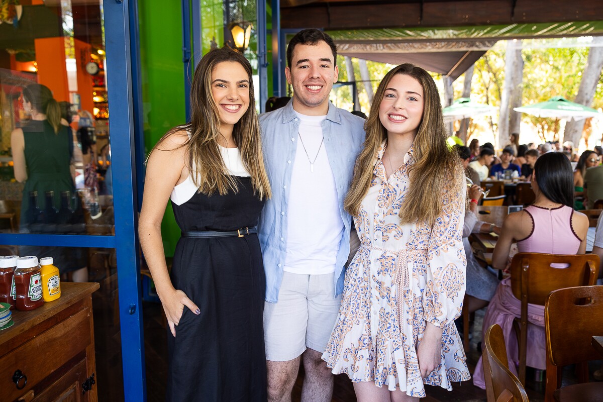 Maria Gabriela Maciel, André Modesto e Ana Luísa Guimarães