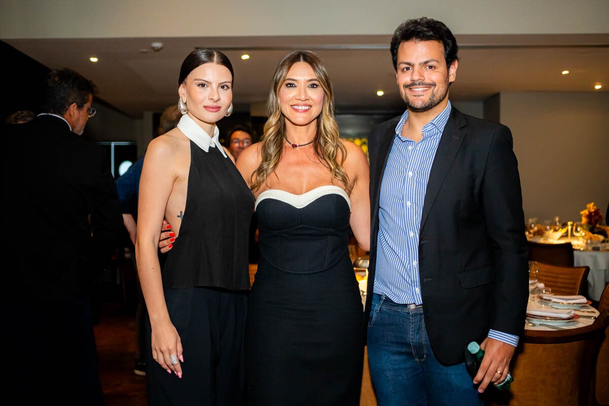 Nathalia Pimenta da Veiga, Karine Lima e Pedro Pimenta da Veiga