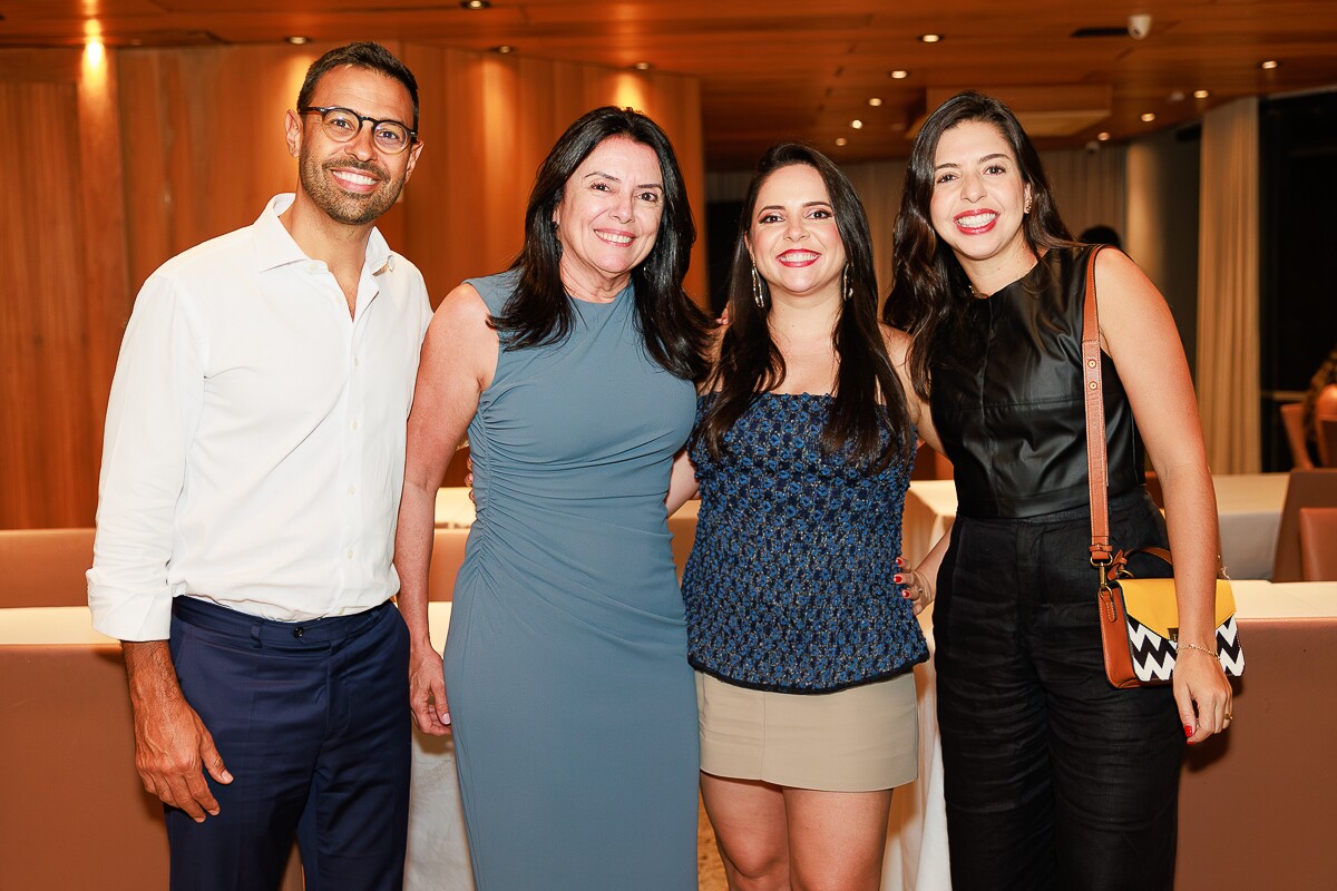 Paulo Leite, Teresa Oliveira, Marcella Oliveira e Marcela Heitor