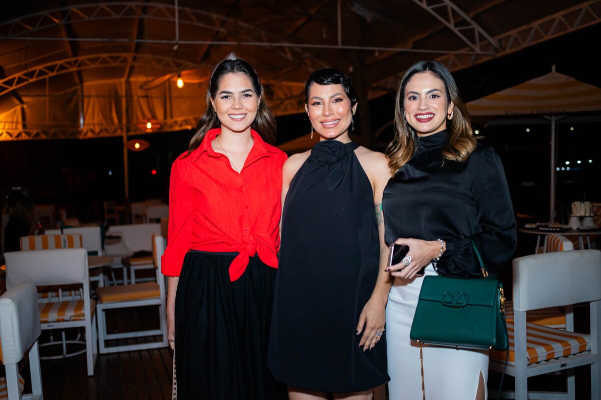 Rafaela Amaral, Agatha Silvestre e Thaiz Brito