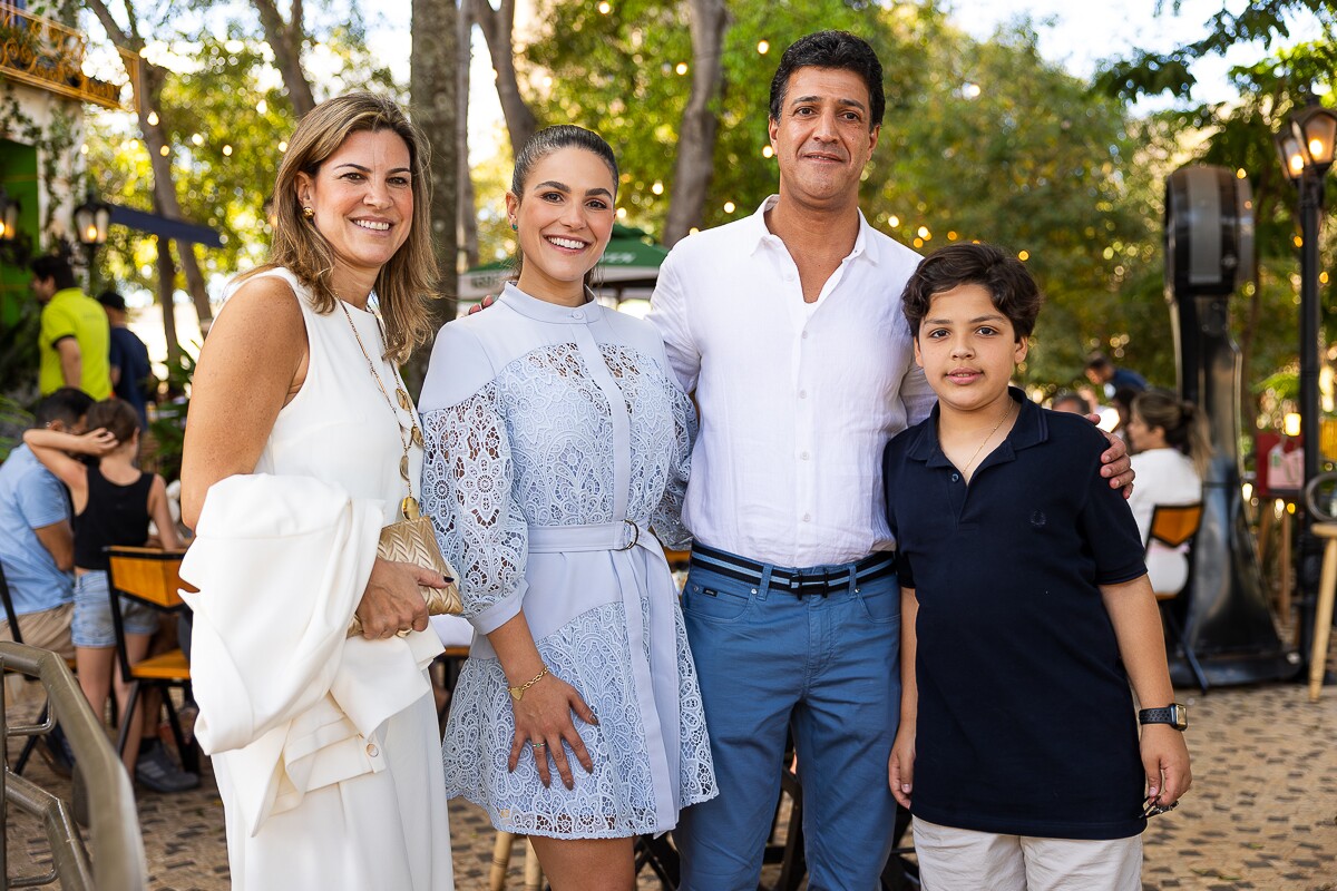 Renata Pergamo, Amanda Sedlmayer, Leonardo Oliveira e Leonardo Oliveira