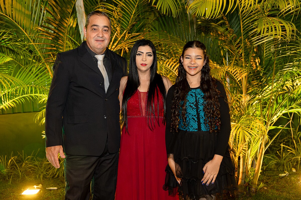 Roberto, Luana e Júlia Costa