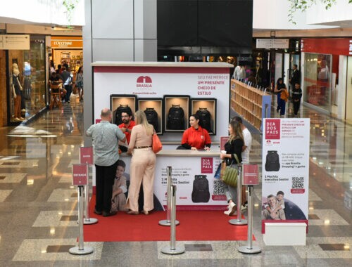 Dia dos Pais no Brasília Shopping presenteia clientes com mochila Sestini